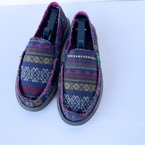 Sanuk Sidewalk Surfers Slip On Loafers Tribal Print Womens Size 8 EU 39 GOOD